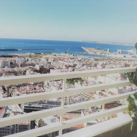 Sea View 29th Apts Downtown&beach 阿利坎特